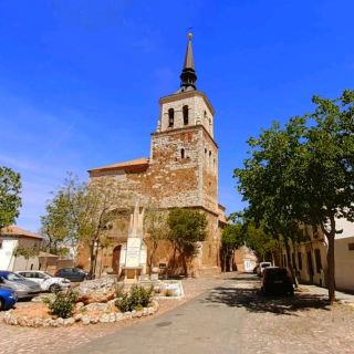 This is a town popular with tourists for its hot springs, but it is also famous for its artisan workshops that sell handmade knives and blades.