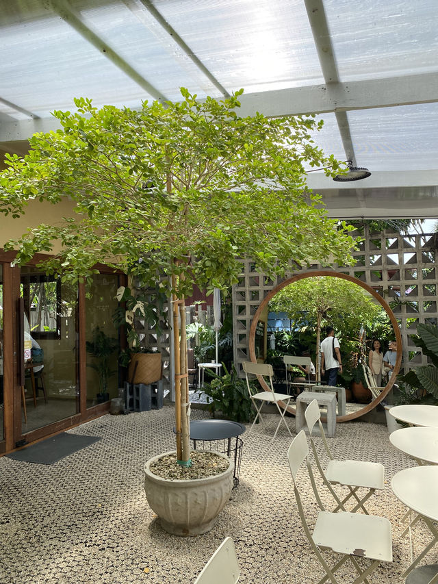 รีวิว Altitude Cafe Bangsaen – คาเฟ่เปิดใหม่สายชิล