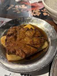 鮮得來上海好味道，排骨年糕童年記憶，東坡肉菜飯堪稱一絕
