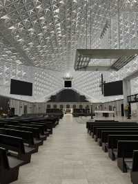 Christ Cathedral โบสถ์สวยอลังการใน California