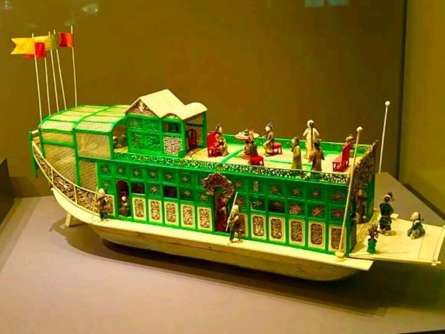 Discover the Beauty of East Meets West at the Hong Kong Museum of Art