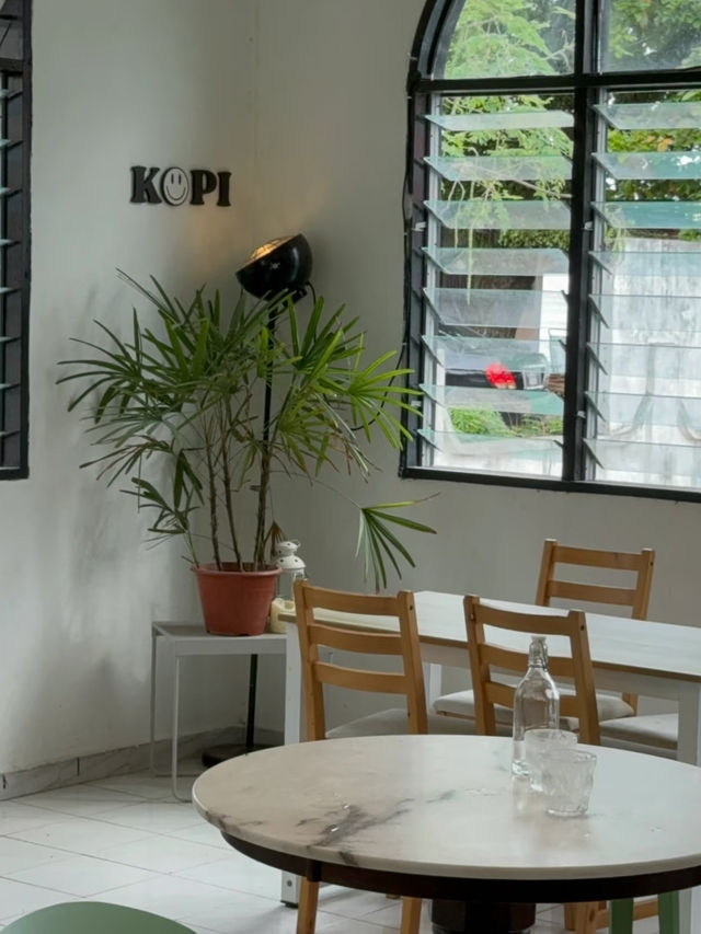 Hidden Seaside Café Vibes at Kopi Pasta Club, Penang 🌊☕