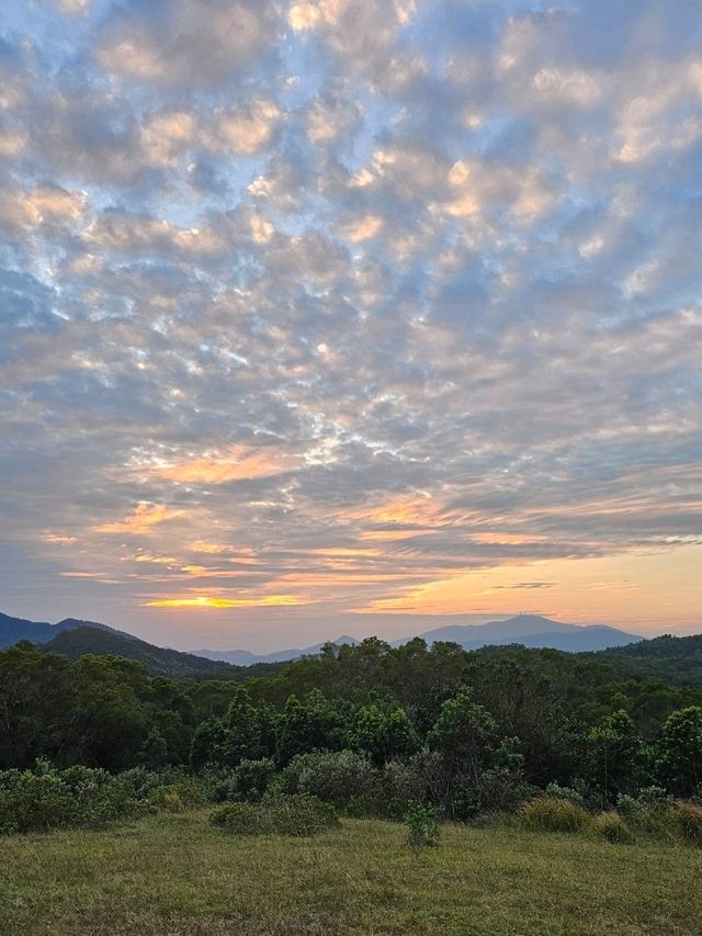 香港昂平日落絕美山林風景🌄 香港昂平日落絕美山林風景🌄