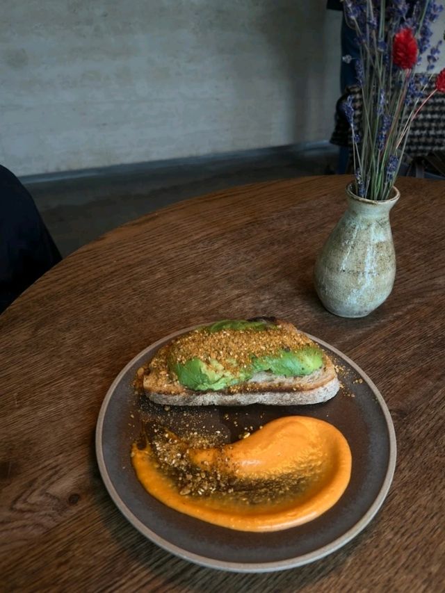 CAFÉ WITH GREAT COFFEE & PASTRIES. CAFÉ WITH GREAT COFFEE & PASTRIES.