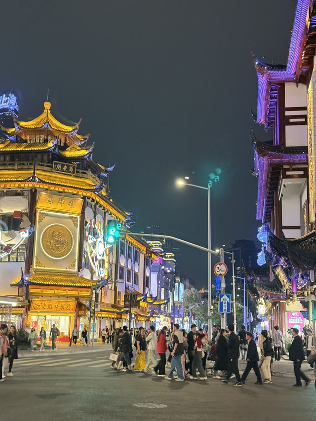 Yuyuan Garden. Shanghai Yuyuan Garden. Shanghai