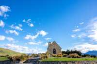 蒂卡波湖畔:好牧羊人教堂四季風光之旅