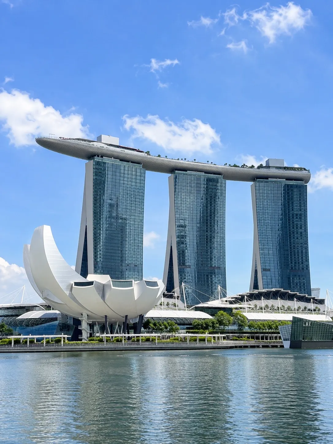 Marina Bay Sands и Sands SkyPark — роскошный символ Сингапура