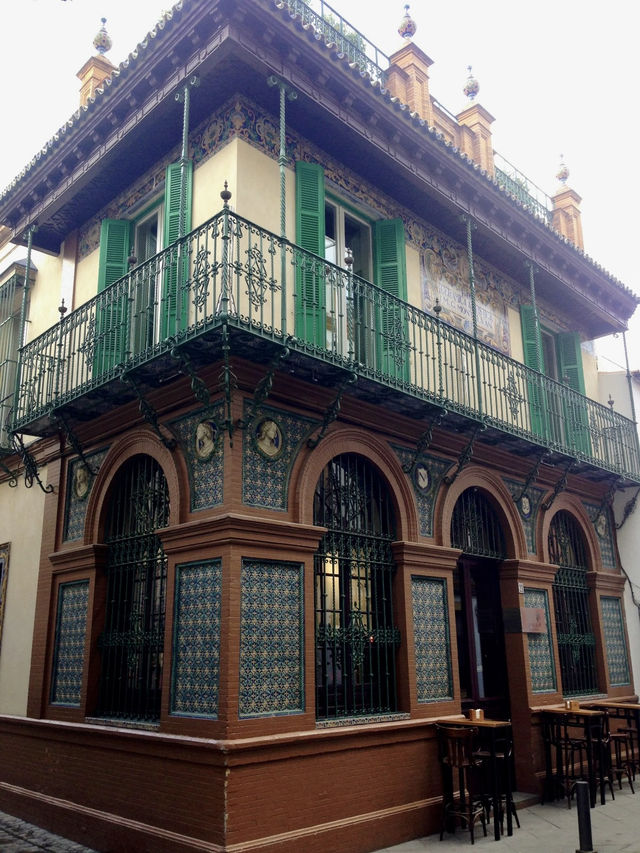 Seville: Architecture and Beauty