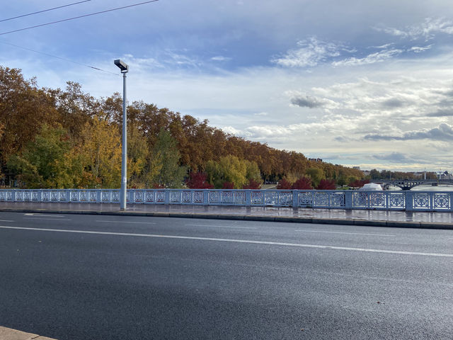 Autumn in 🇫🇷 Lyon: A City Painted in Colours 🍁🍂