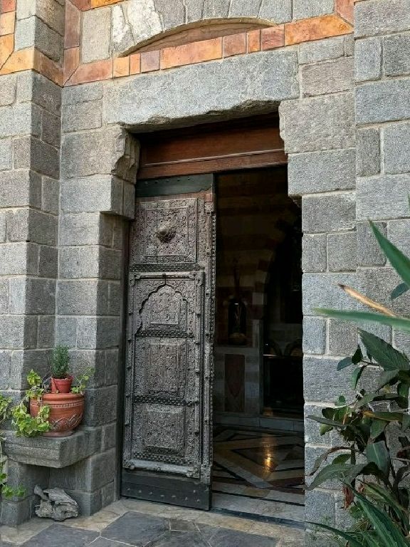 🏛 Explore the Timeless Beauty of Sami Angawi’s House in Jeddah 🌿
