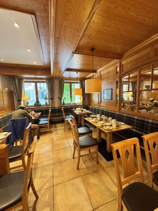 阿爾彭斯圖本酒店 (Hotel Alpenstuben)住一晚