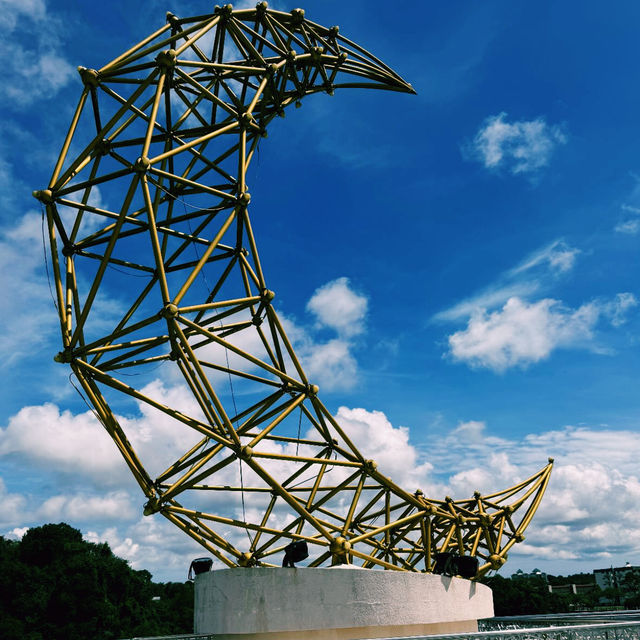 🚗 Ride-Sharing in Brunei: Explore the Sultanate’s Gems with Ease and Savings 🇧🇳✨