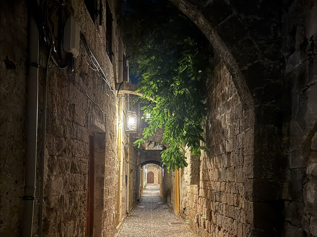 Rhodes in 4 Days: Sun, History & Hidden Gems You Can’t Miss! 🌅🏝️