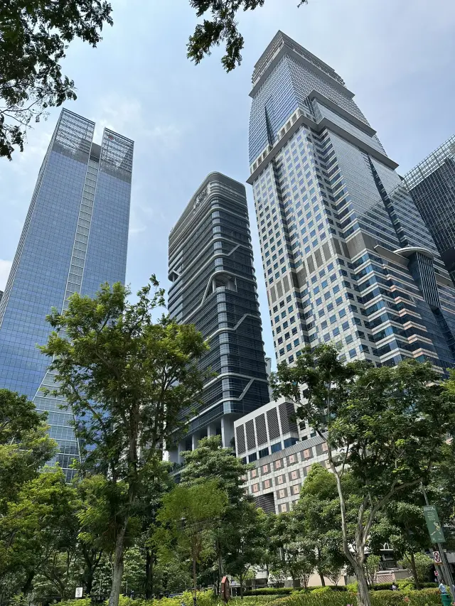 Singapore Itinerary 2: City Skylines and Two Hotels Worth Talking About