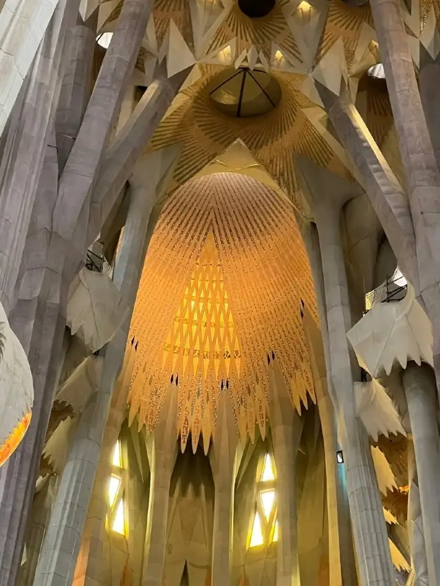Gaudí Masterpiece🧡