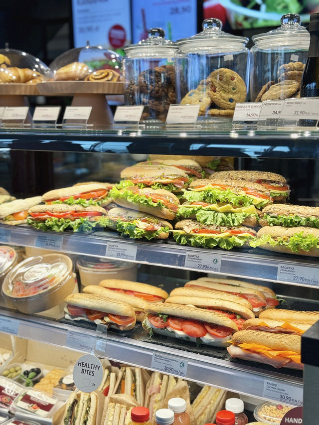 A Calm Airport Morning at The Flame Restaurant & Bar 🥐 A Calm Airport Morning at The Flame Restaurant & Bar 🥐