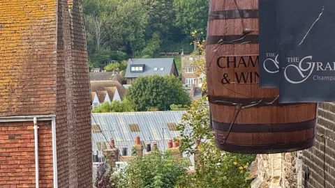🎃 The English town that feels made for Halloween — traveler post in Rye