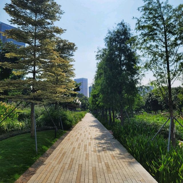 Serene Guiwan 🌿🌊🏙️
