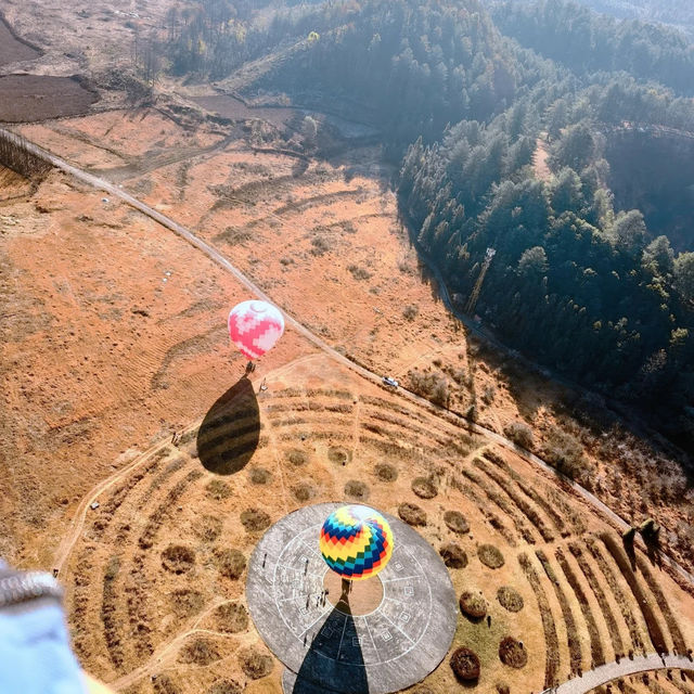 雲南騰沖，火山地熱國家地質公園！推騎馬上山！