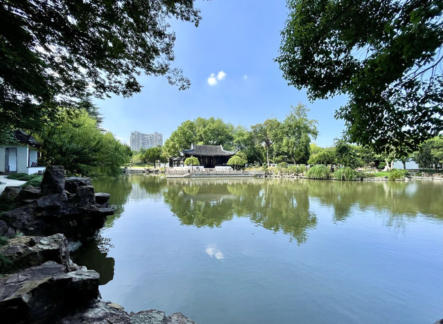 弇山園，在太倉絕對算得上是一個著名景點，原來叫太倉公園，雖然是個免費公園，但規劃管理得井井有條