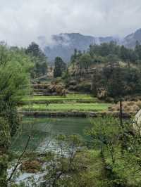 落腳水竹坑村民宿，遊鄣山大峽谷