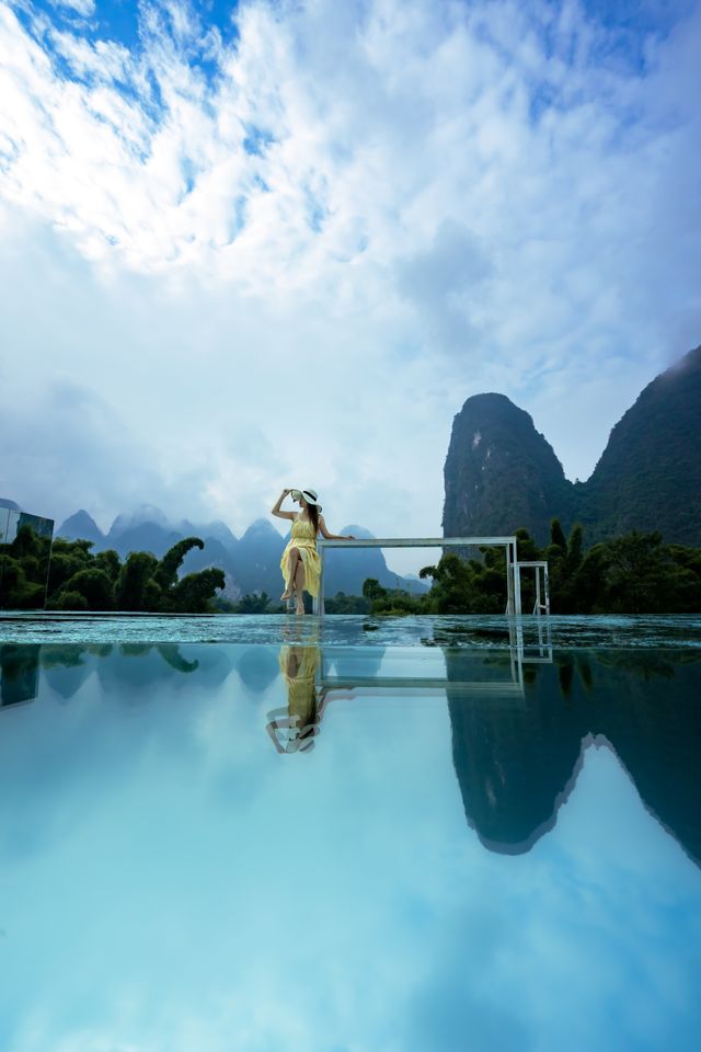 Traversed two thousand kilometers, solely to reside within this ink wash painting of Yangshuo.