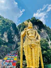 Batu Cave in Malaysia is worth visiting😍🇲🇾
