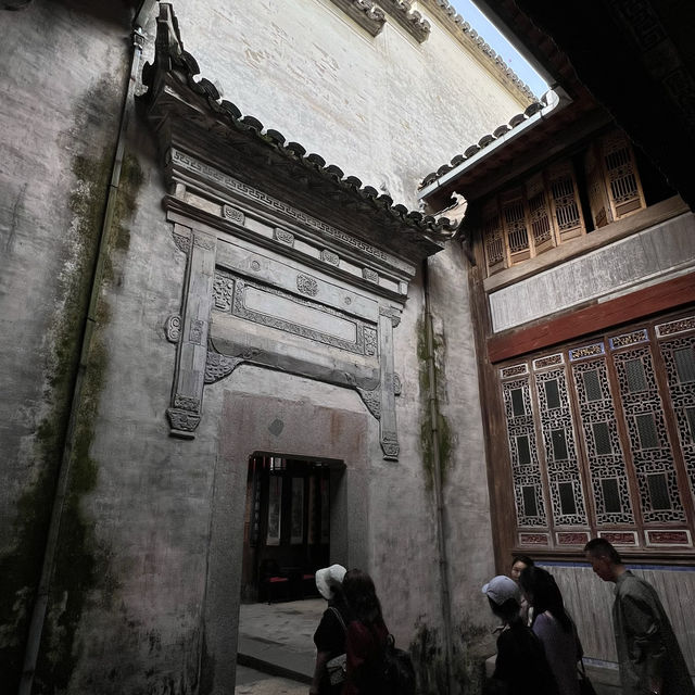 A Journey to Time: Exploring the Enchanting Hongcun Village in Anhui Province