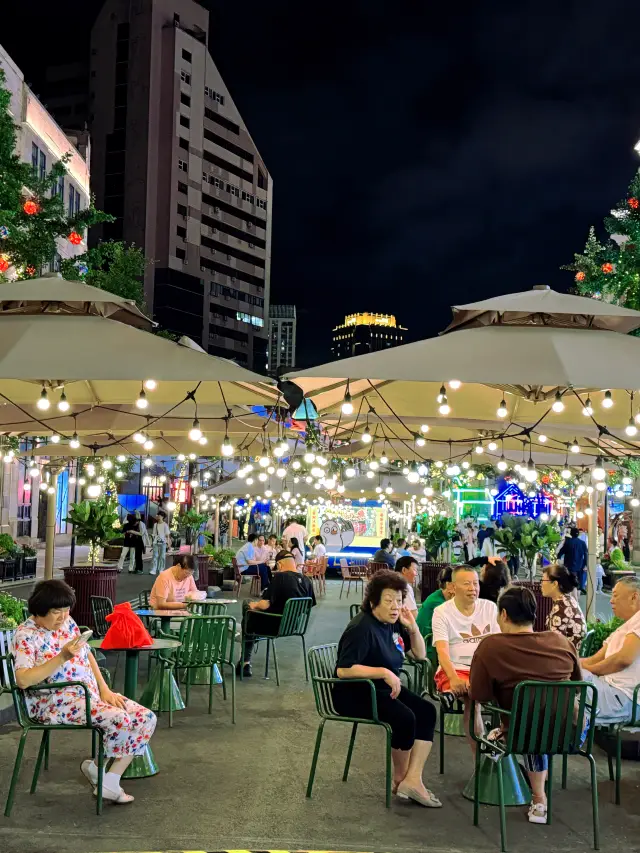 Walking in Qingdao Shangjie | Discovering the Romance and Charm of the City