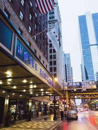 🌟✨ Chic Stays: Top Spot in Chicago Loop! ✨🌟