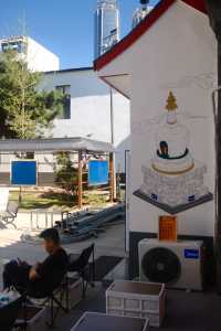 西塔寺和咖啡市集。