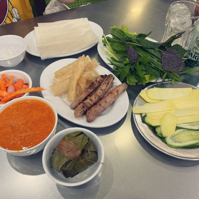 나트랑에서 꼭 먹어봐야하는 넴느엉 현지인 맛집🍽️