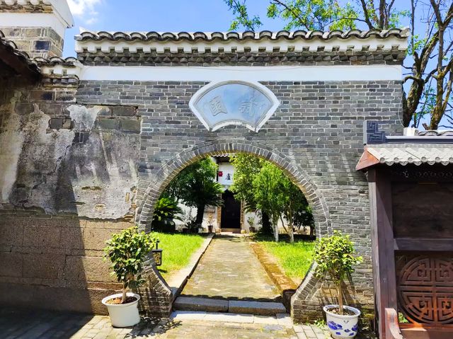 一座活生生的歷史博物館——安義古村。