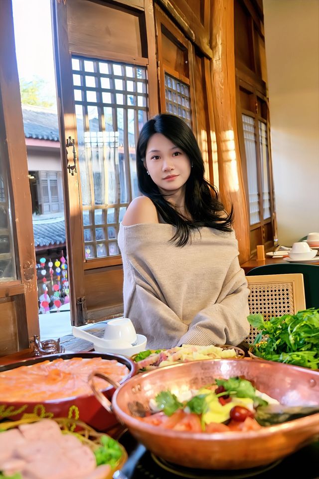 離開麗江前一定要吃的三文魚火鍋！！