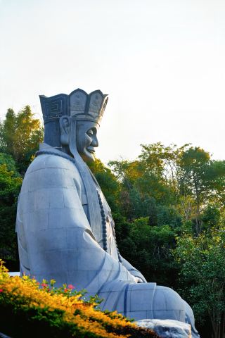 Pray for good fortune in the new year at Qingshuiyan Temple in Anxi, Quanzhou! 