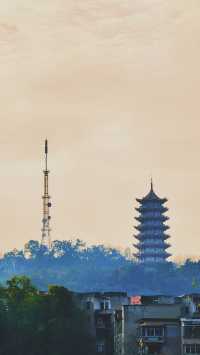 《秀峰公園：益陽的璀璨明珠》