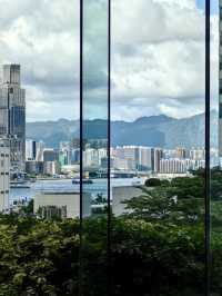 雲端上的維港詩篇：香港港麗