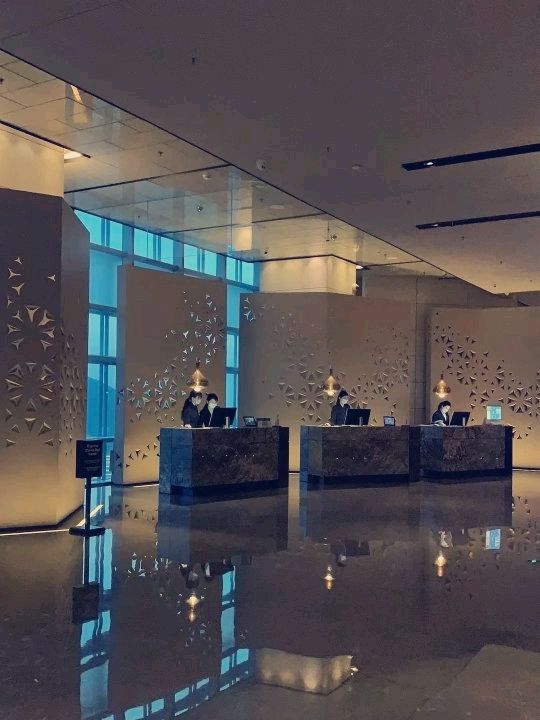 深圳中洲萬豪酒店：無邊泳池雲端奢享