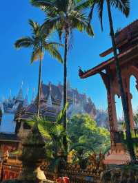 #西雙版納之旅  西雙版納是中國雲南省最熱門嘅旅遊目的地之一，以其熱帶雨林、傣族文化、豐富嘅動植物資