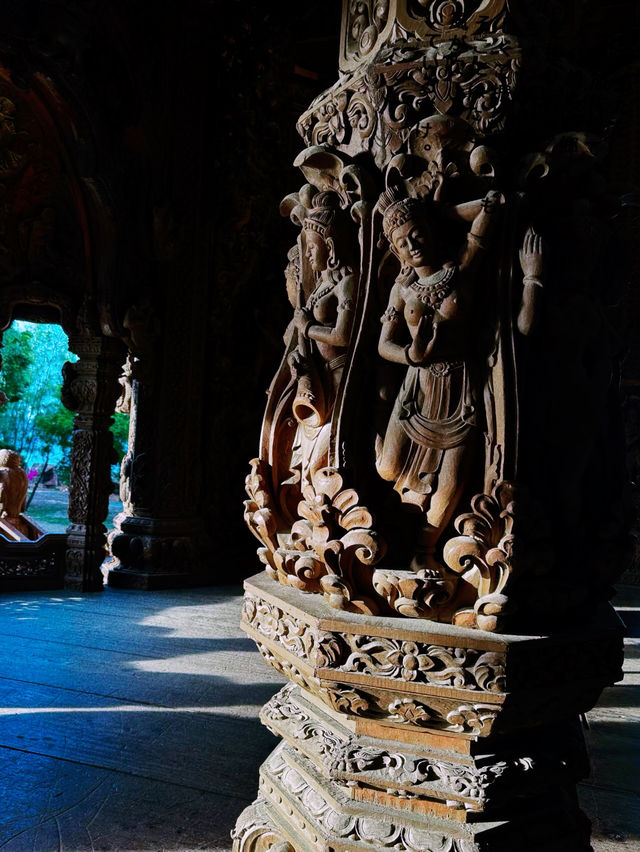 *タイトル：タイ・パタヤの神秘に触れる 真理寺の旅**    