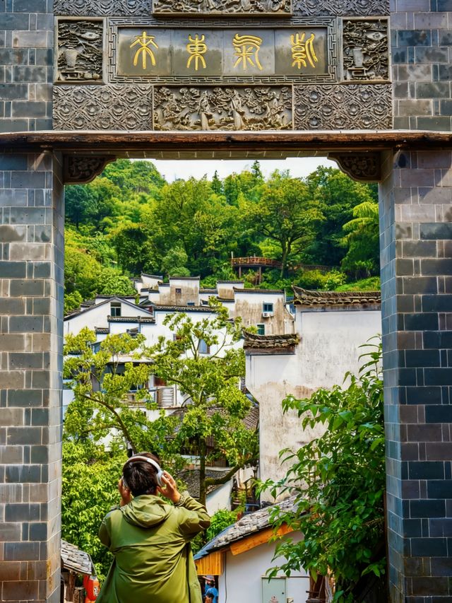 杭州直達！安徽這處道家仙山真的被低估慘了！   咱就是说，想找個離杭州近、人少景美還能沉浸式“修仙”