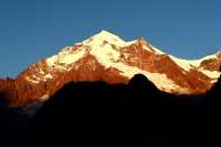 秋天在雨崩村欣賞梅里雪山的日照金山
