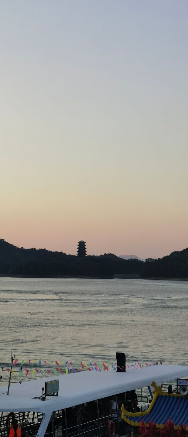 不一定非要去馬代,這片山水足以讓你心醉 不一定非要去馬代,這片山水足以讓你心醉