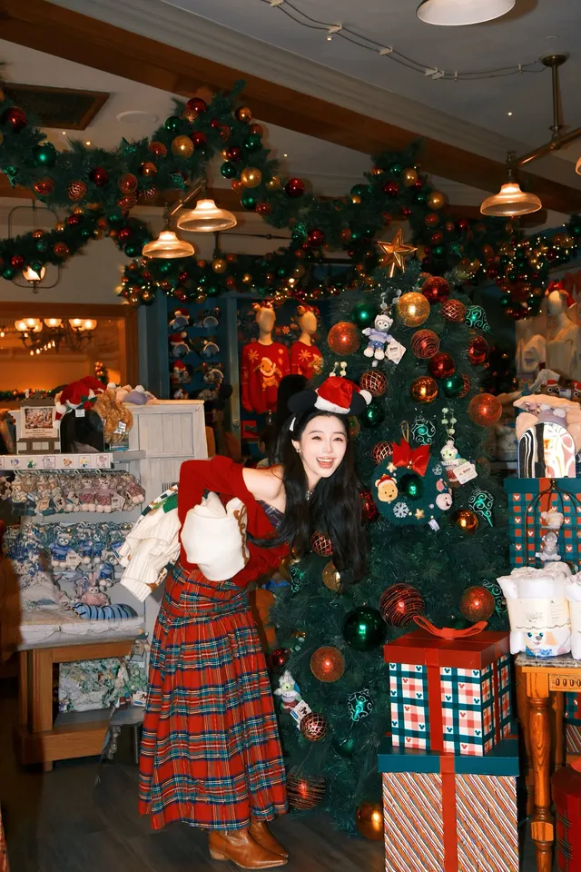 ⁺⁎˚* 𝑯𝑲 𝑫𝒊𝒔𝒏𝒆𝒚 𝒅𝒂𝒚 