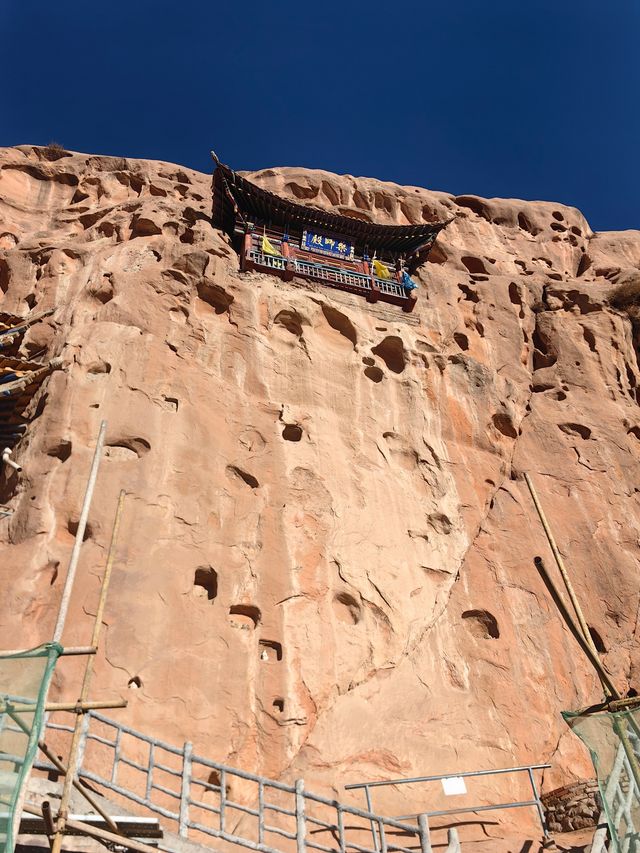 張掖+嘉峪關+敦煌8日遊：丹霞地貌的奇觀，敦煌文化的精髓