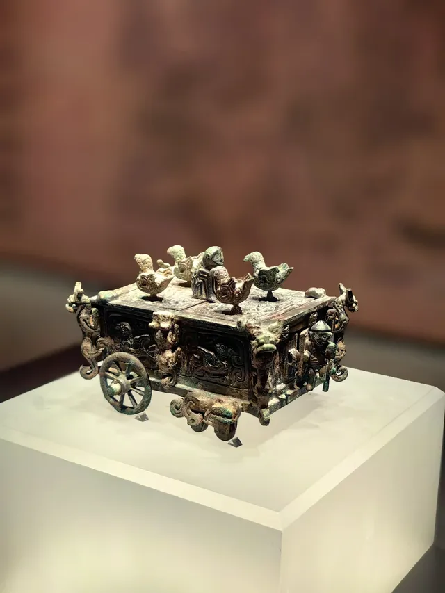 外面基礎,裡面就不基礎——山西青銅博物館 外面基礎,裡面就不基礎——山西青銅博物館