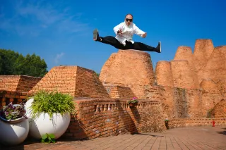 When martial arts meet Dongfeng Yun red bricks, whose wuxia dream is this?