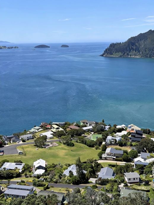 This seaside town in New Zealand is so beautiful I don’t want to leave!