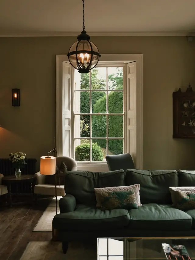 The Cotswolds English Countryside｜A Century-Old Manor Overlooking Pastoral Elegance