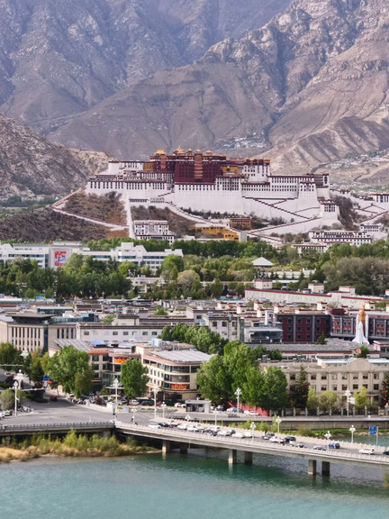 Tibet—you can always trust the scenery and faith of the plateau 